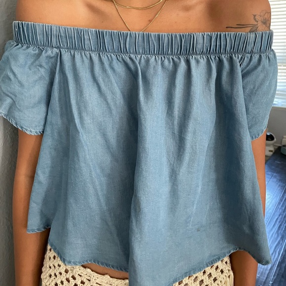 Off the Shoulder Top - Picture 2 of 5